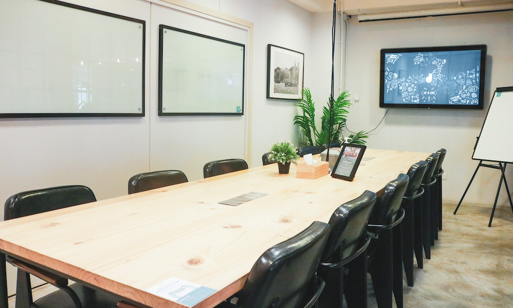 12 Pax Meeting Room image